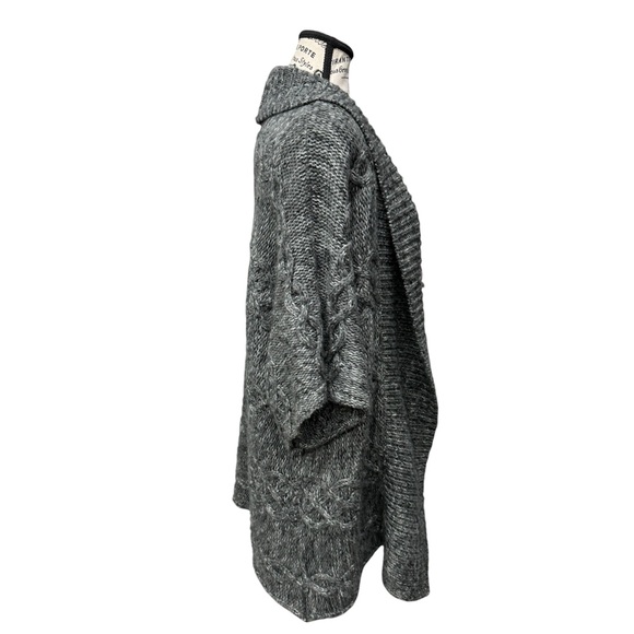 Cozy Girl Aesthetic Oversized Chunky Cable Knit Cocoon Cardigan Gray - Picture 5 of 7